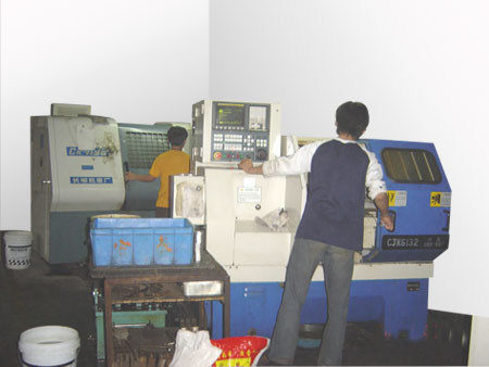 Cangzhou Hongxin pipe fittings Co., Ltd. manufacturer production line